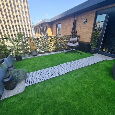 Luxury 9Ine Penthouse With Garden & Jacuzzi Daire Birmingham Dış mekan fotoğraf
