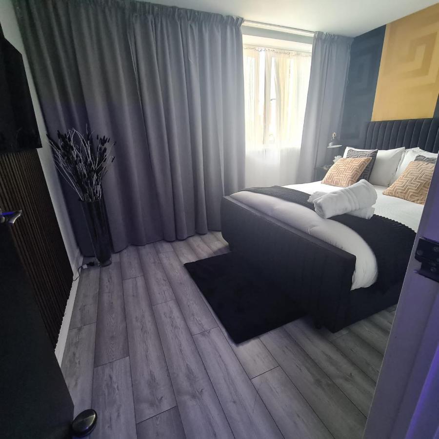Luxury 9Ine Penthouse With Garden & Jacuzzi Daire Birmingham Dış mekan fotoğraf