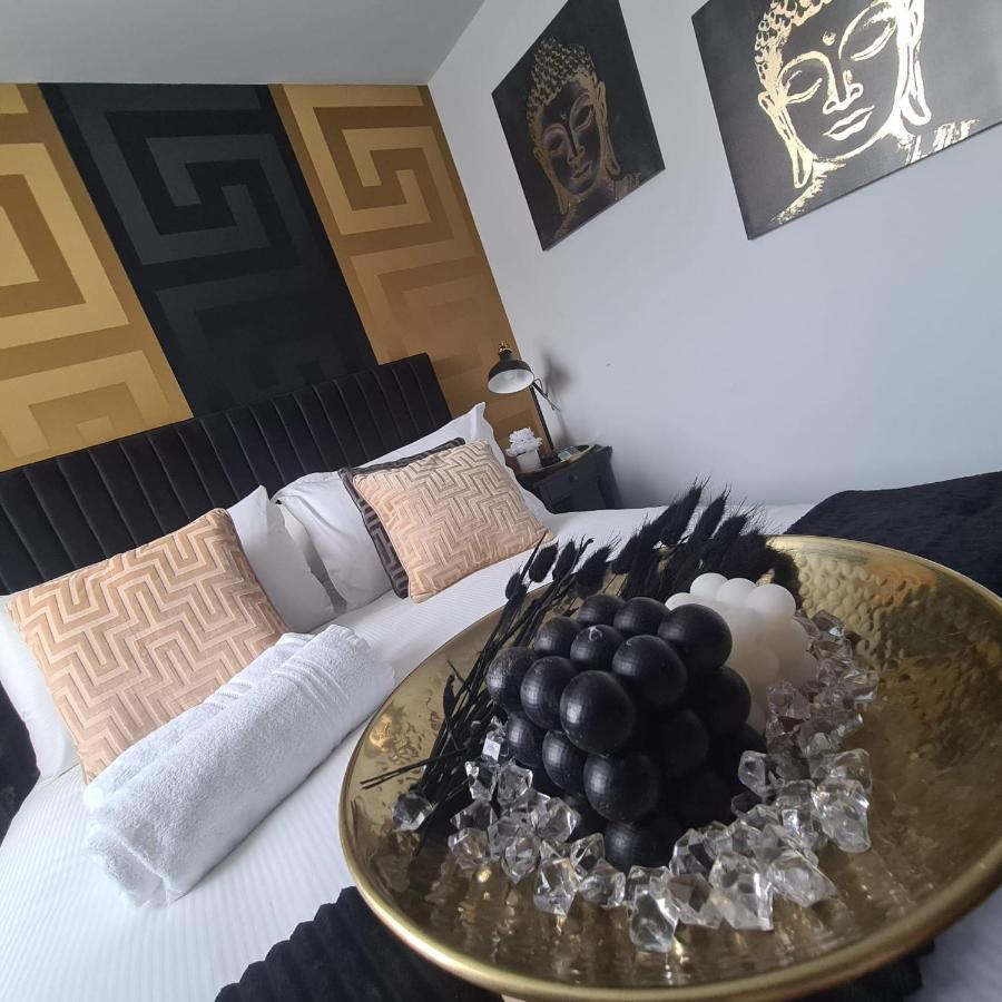Luxury 9Ine Penthouse With Garden & Jacuzzi Daire Birmingham Dış mekan fotoğraf