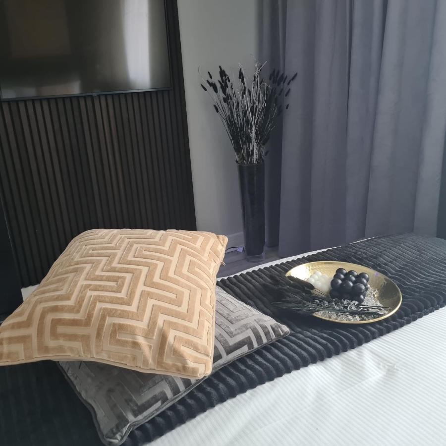 Luxury 9Ine Penthouse With Garden & Jacuzzi Daire Birmingham Dış mekan fotoğraf