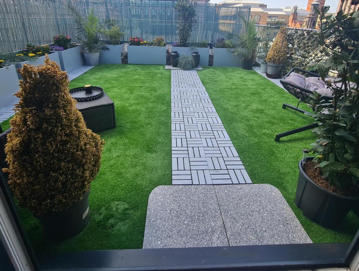 Luxury 9Ine Penthouse With Garden & Jacuzzi Daire Birmingham Dış mekan fotoğraf